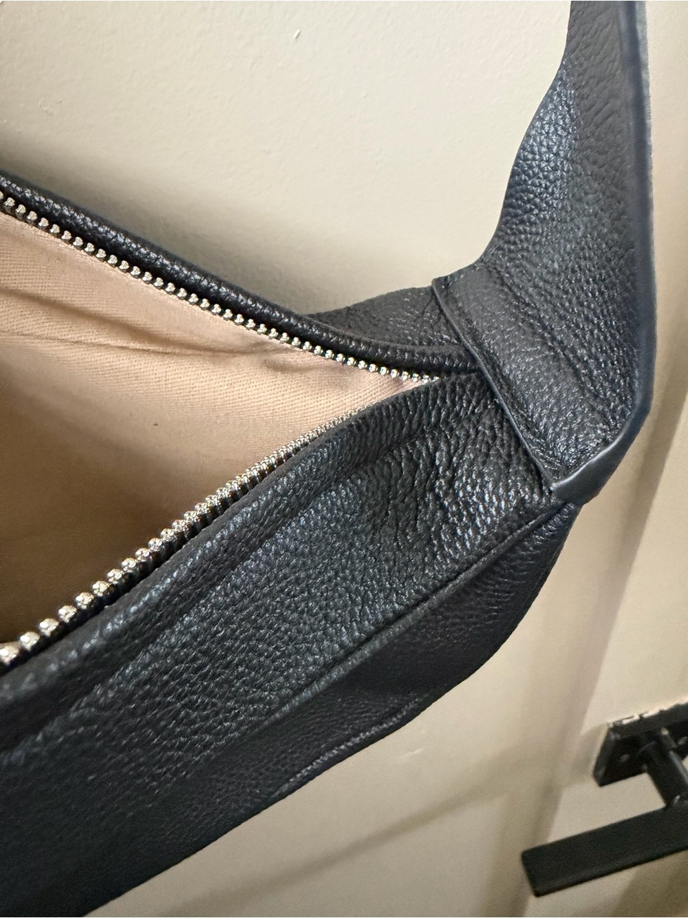 Classic Black Leather Shoulder Bag - Minimalist Design